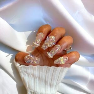 Luxury handmade high-quality fake press-on nails: “Ari”